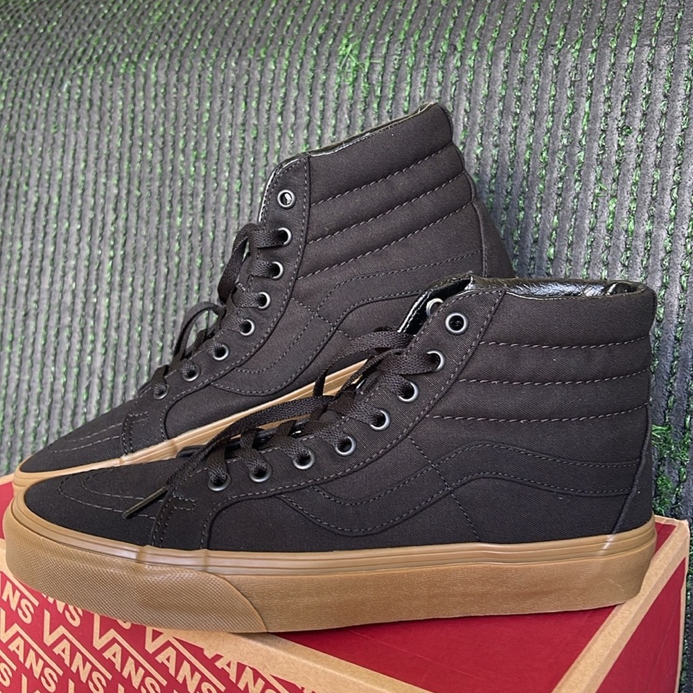 Vans Men’s Sk8-Hi Reissue (Canvas Gum) Black/Lghtgm
VN0A2XSBL0D
Sneakers - Picture 7 of 16